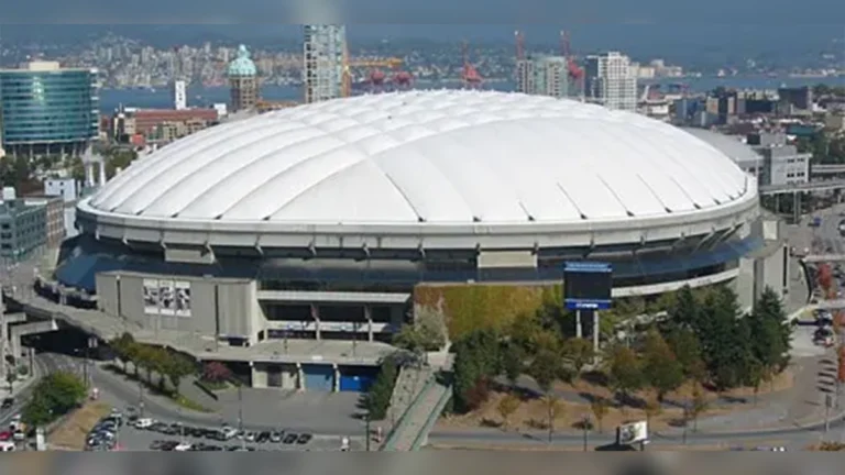 Sustitución del techo del estadio de Vancouver con ayuda de herramientas diamantadas