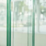 Guía de perforación en vidrio laminado con brocas diamantadas